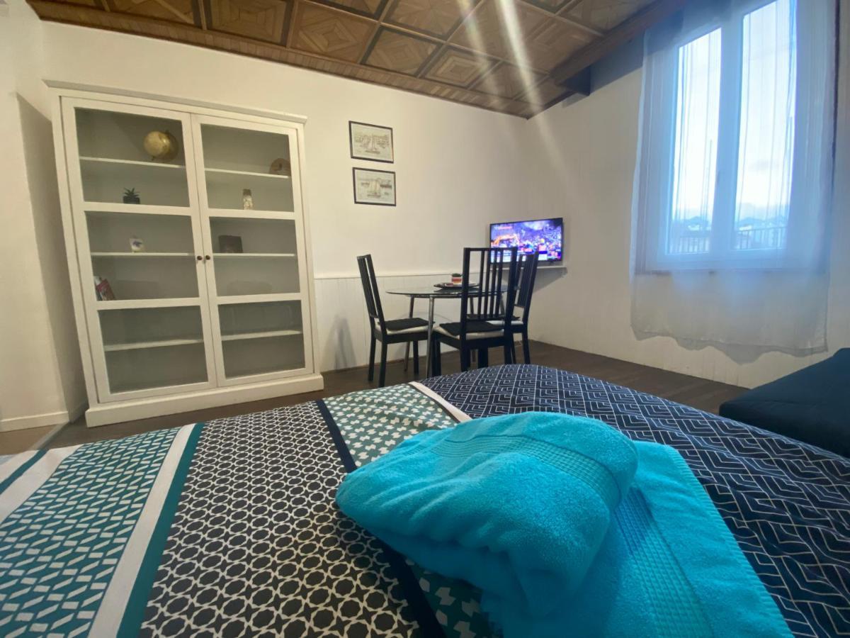 Au Bouquet Troyen - Wifi - Calme Et Tranquillite Apartment Троа Екстериор снимка