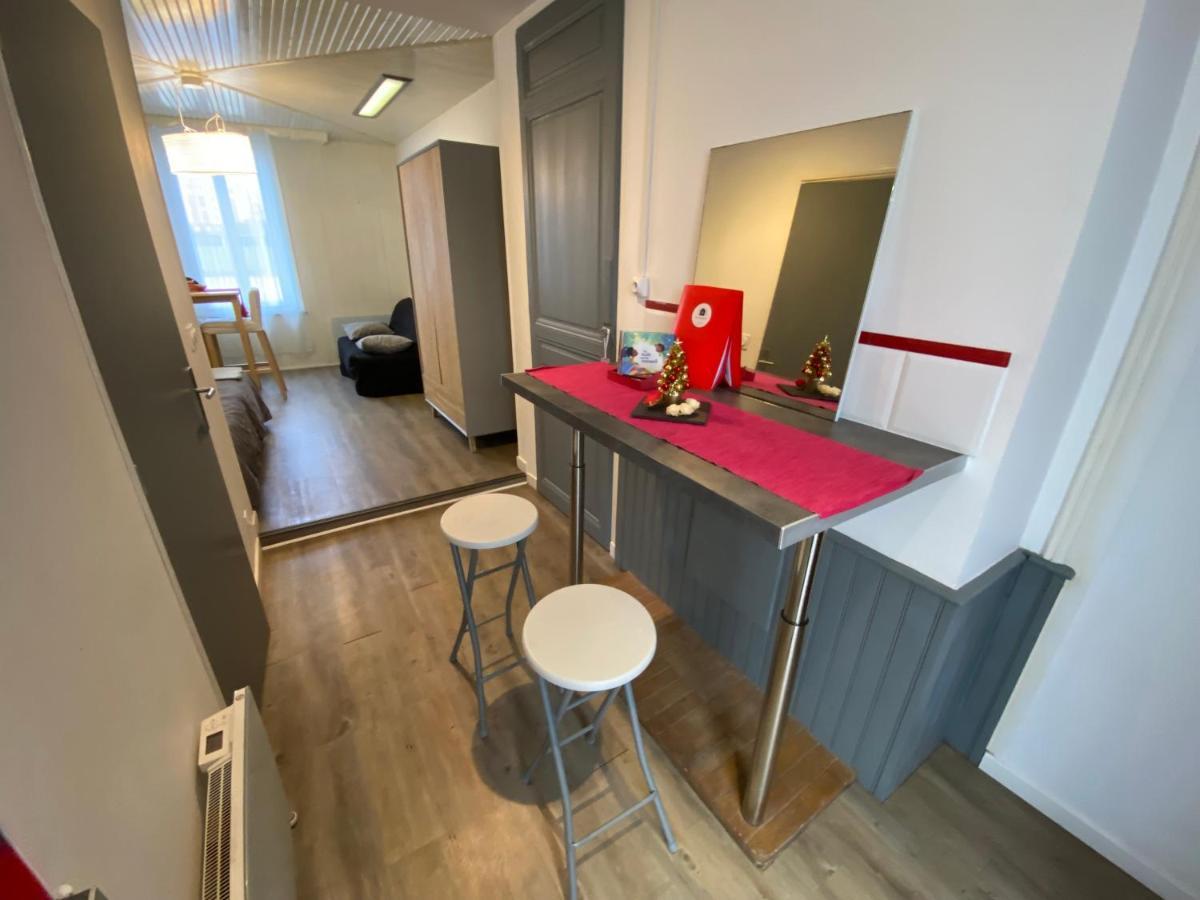 Au Bouquet Troyen - Wifi - Calme Et Tranquillite Apartment Троа Екстериор снимка