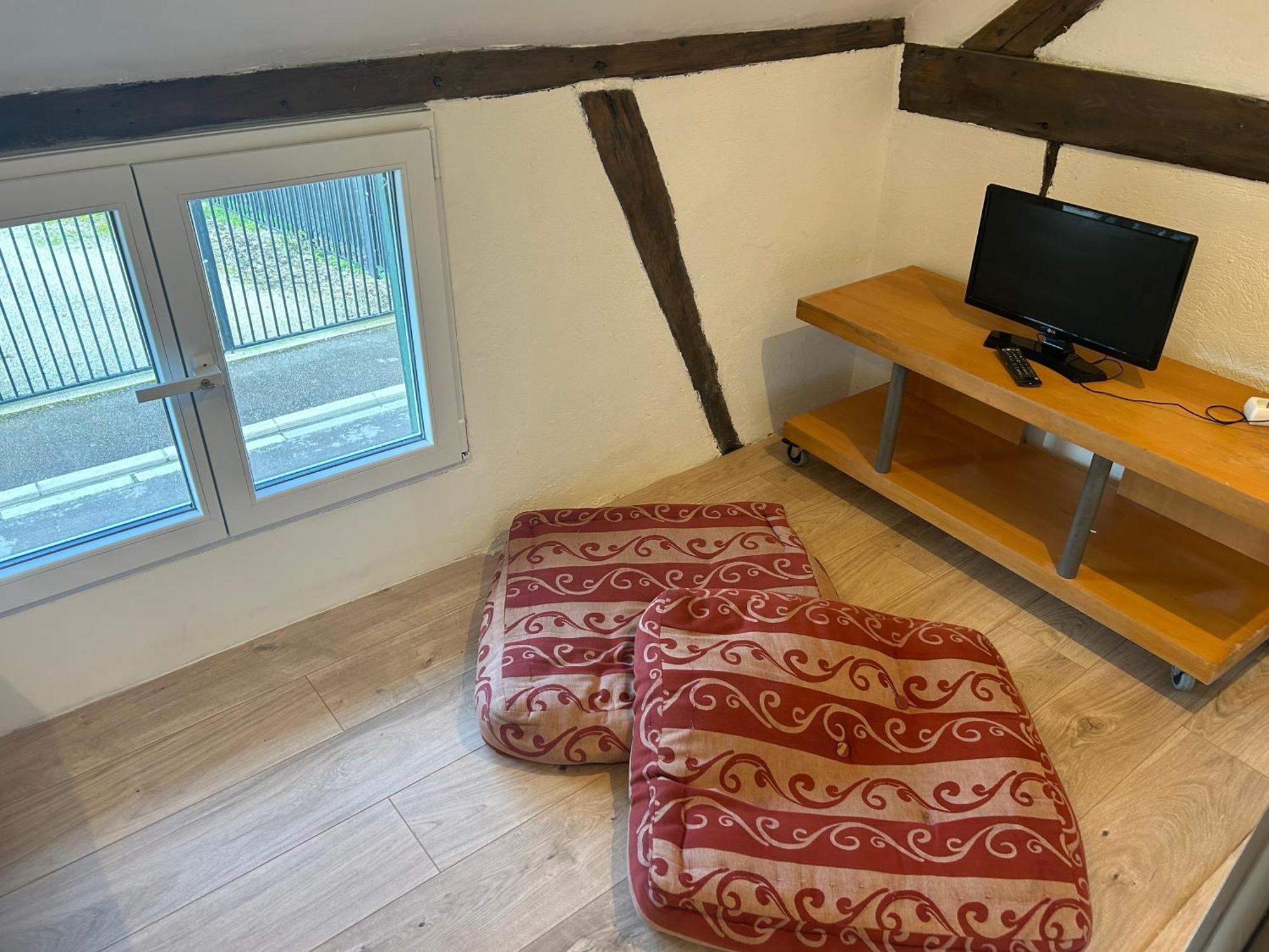 Au Bouquet Troyen - Wifi - Calme Et Tranquillite Apartment Троа Екстериор снимка