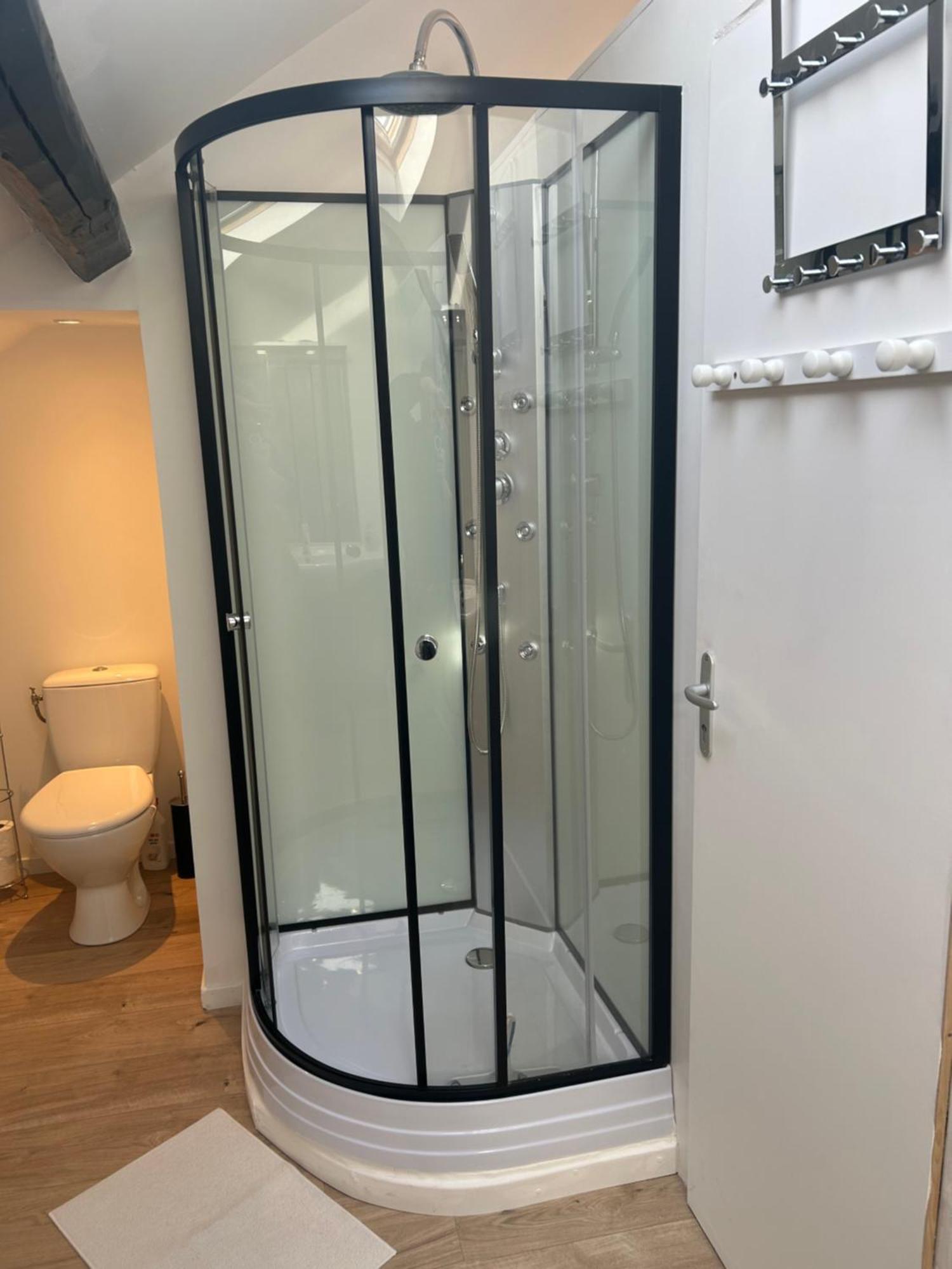 Au Bouquet Troyen - Wifi - Calme Et Tranquillite Apartment Троа Екстериор снимка
