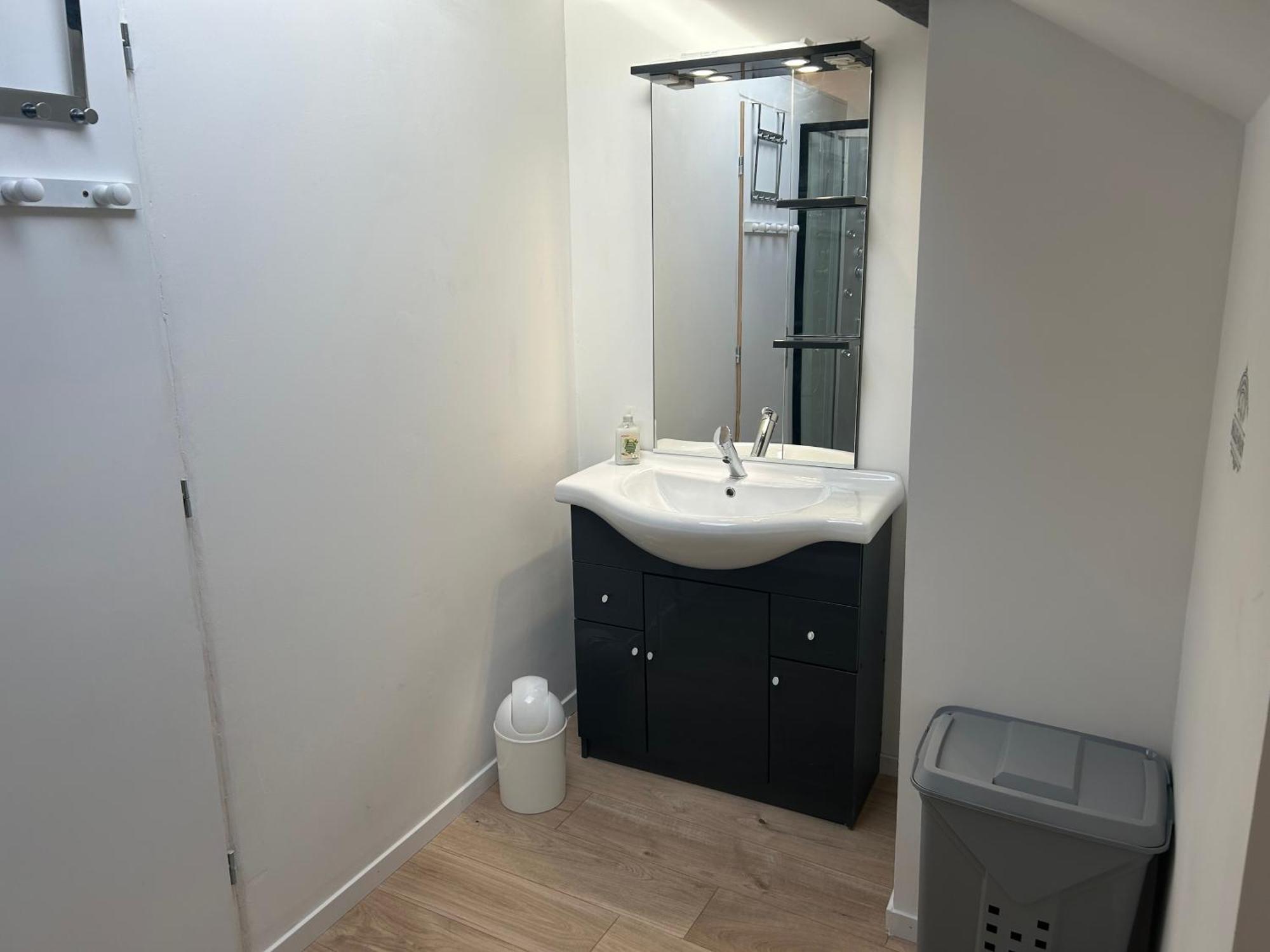Au Bouquet Troyen - Wifi - Calme Et Tranquillite Apartment Троа Екстериор снимка