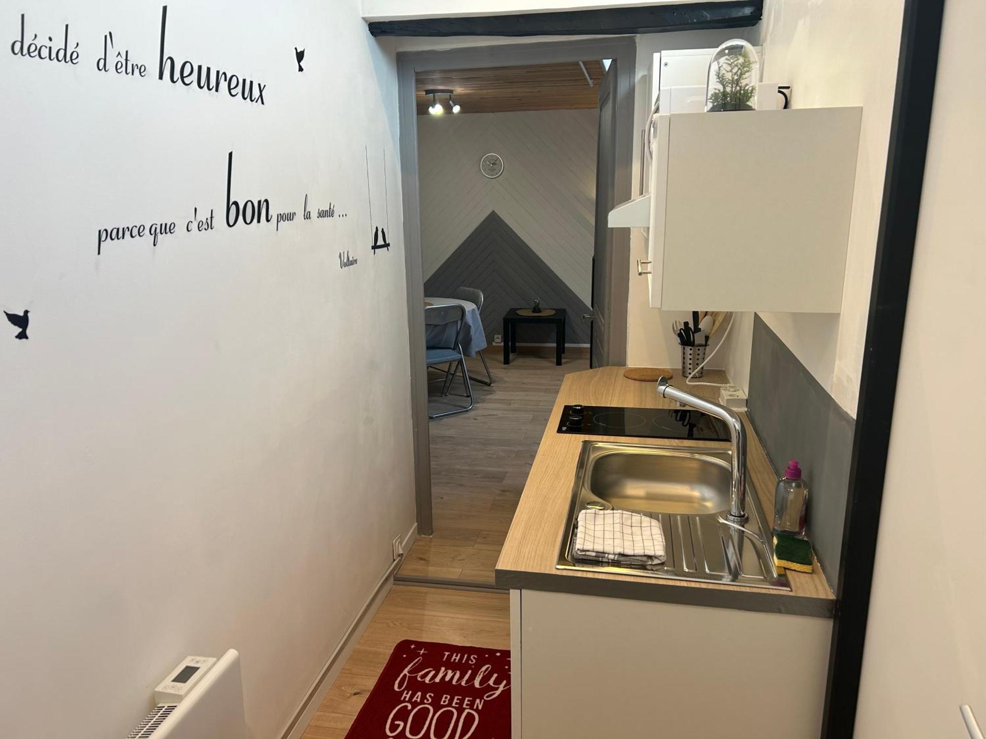 Au Bouquet Troyen - Wifi - Calme Et Tranquillite Apartment Троа Екстериор снимка